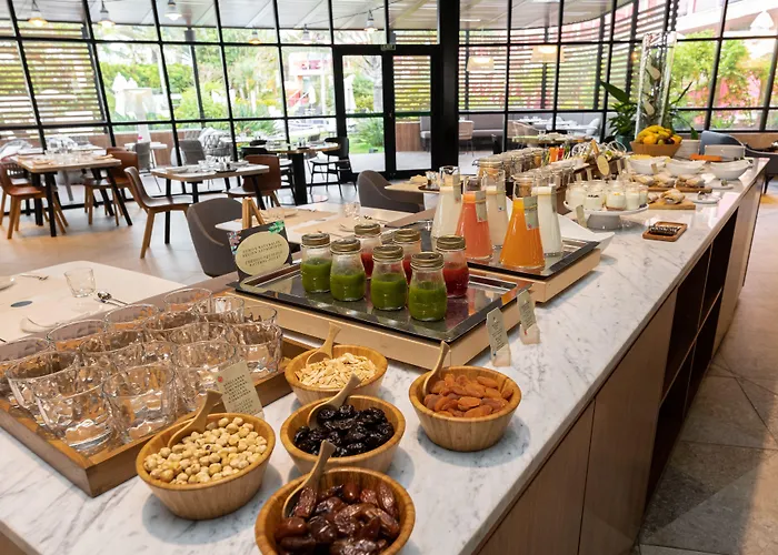 Sir Anthony Отель