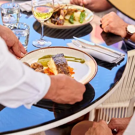 Θέρετρο Sir Anthony