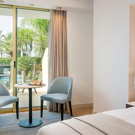 Sir Anthony Θέρετρο Πλάγια ντε λας Αμέρικας