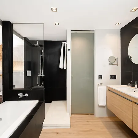 Sir Anthony Πλάγια ντε λας Αμέρικας