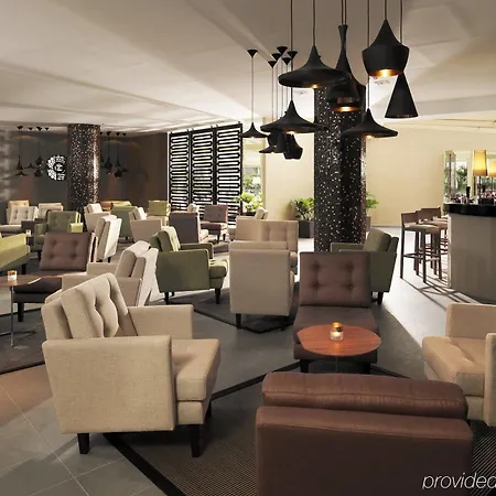 Sir Anthony Πλάγια ντε λας Αμέρικας